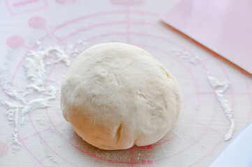 牛乳だけで仕込む食パン生地
