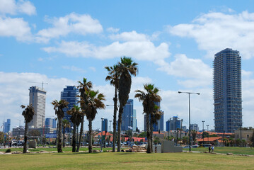 Rascacielos junto a las playas de Tel Aviv-Yafo, Israel