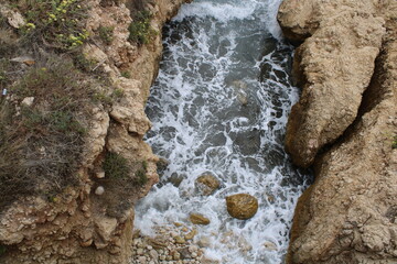 the sea between the rocks