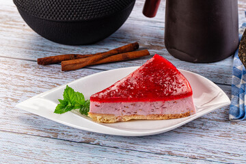 Tasta Raspberry cheesecake served mint