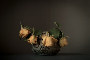 The splendor and vibrant colors of yellow roses; closeup photography	
