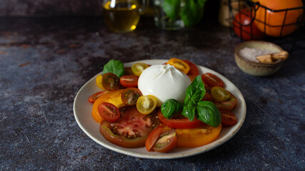 Fresh Tomato Salad with Burrata, Basil and Olive Oil