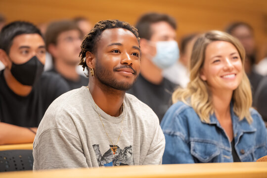 sustainability seminar students green technology learning - Powered by Adobe