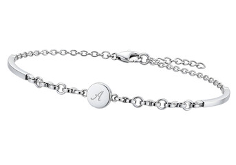 Elegant bracelet with a letter charm.