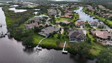 amazing river front homes in Parrish, Florida, quick boating lifestyle access to the Manatee River