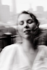 Naklejka premium Dynamic Portraits That Capture Motion A Beautiful Representation of Emotion and Feeling