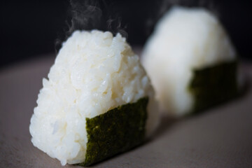 焼き海苔のあるおにぎり