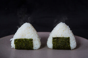 焼き海苔のあるおにぎり