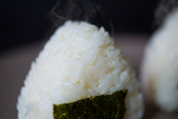 焼き海苔のあるおにぎり