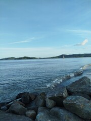 sea and rocks