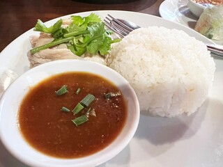 美味しそうなカオマンガイ・タイ料理・鶏肉