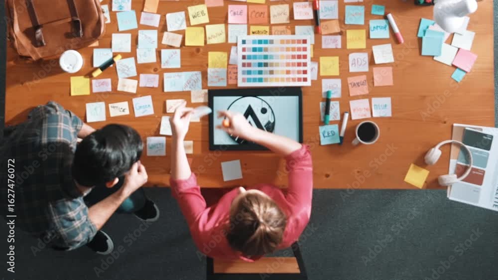 Poster top view of business people working together to choosing color from color palette. project manager p