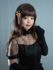 【ハロウィン】魔女コスの女性