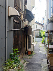 大阪府池田市の路地の風景