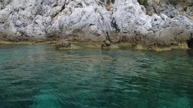 La bella costa da Scario all'area marina protetta degli Infreschi e della Massetta in Cilento ,Italia