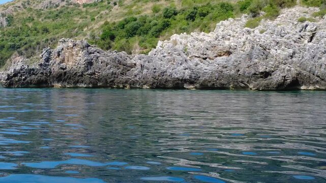 La bella costa da Scario all'area marina protetta degli Infreschi e della Massetta in Cilento ,Italia