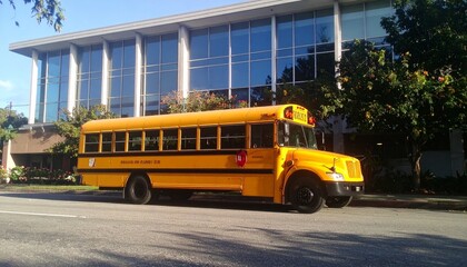 yellow school bus