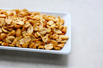 Roasted peanuts for snacking, or used as toppings for various dishes.