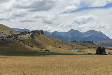 Fototapeta premium ニュージーランド カンタベリーのキャッスル・ヒル / クラ・タフィティ保護地域の風景