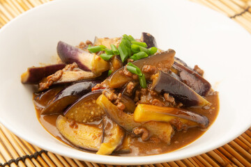 茄子の肉味噌炒め