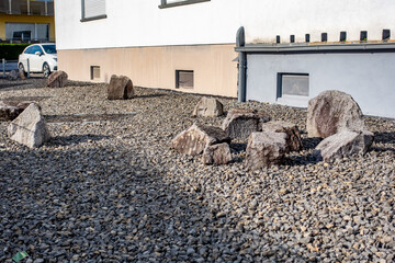 Schottergarten vor dem Haus