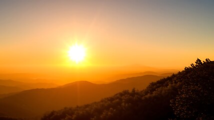 Obraz premium Sunrise Over Mountains