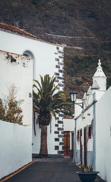 ville canaries