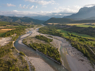 Cinca River as it passes through Ainsa. Peña Montañesa. Sobrarbe, Huesca. Aragón