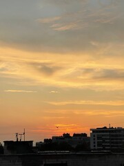 Naklejka premium sunset over the city