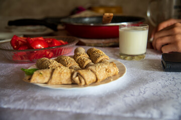 Integral rolls with cheese and spinach