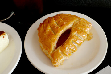 korea cafe pie apple sweets plate food