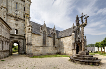 Enclos paroissial de Lampaul-Guimiliau dans le département du Finistère - Bretagne