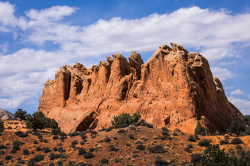 Obraz premium Majestic Rock Formations and Vibrant Landscapes at Capitol Reef National Park in Utah Showcasing Nature's Artistry