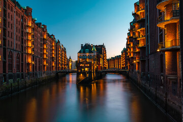 Naklejka premium Stunning Evening View of Historic Warehouse District in Hamburg, Germany