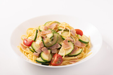 ズッキーニとベーコンの和風パスタ