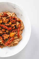 soba noodles with teriyaki tofu and sundried tomatoes