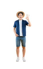 Fototapeta premium A man in casual summer wear, offering an okay gesture, smiling and facing the camera on png background