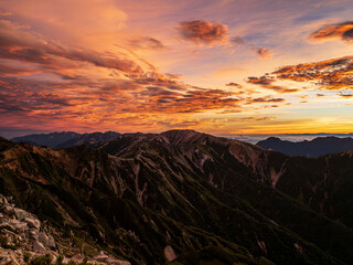 野口五郎岳モルゲンロート
