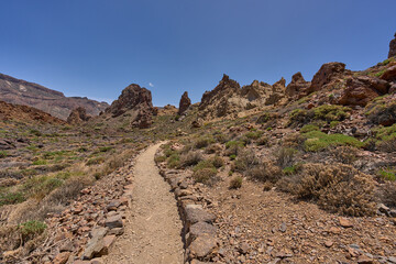 Volcanic trail near Roques de Garcia