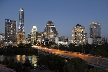 Obraz premium Austin, Texas Skyline at Dusk Over Lady Bird Lake