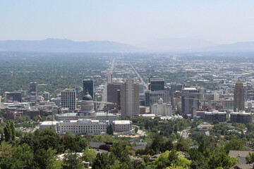 Fototapeta premium Salt Lake City Skyline and Capitol Building with Mountains