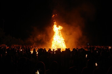 Night event with fire bons and fireworks
