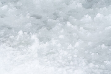 Obraz premium Snow on the ground with moisture