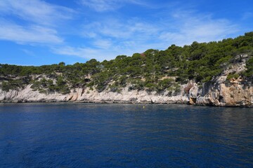 Naklejka premium View of the Calanques de Cassis, a national park of limestone cliffs over the Mediterranean Sea near Marseilles, France