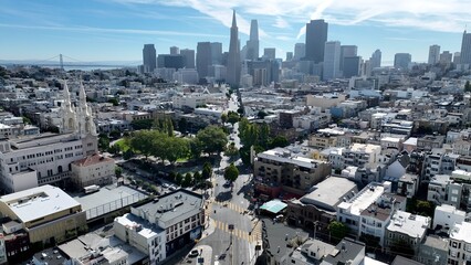 Fototapeta premium San Francisco Skyline In San Francisco California United States. City Skyline Showing Modern And Traditional Architecture. Town Sky Backgrounds Urban. Town Outdoor Panning Wide.