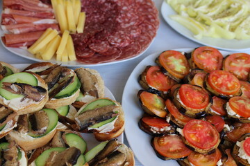 vegetable snacks sandwiches canapés and cold cuts