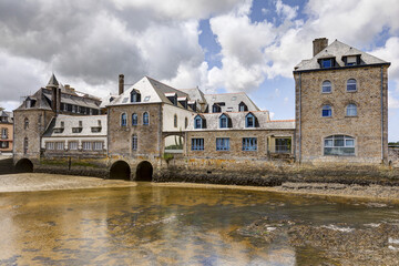 Pont habité de Pont-l'Abbé dans le département du Finistère - Bretagne
