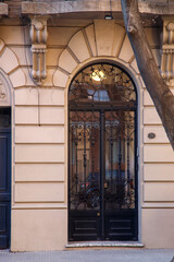 Obraz premium entrance to the building