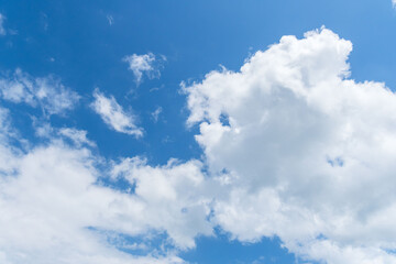 夏の空　澄んだ青空と雲355