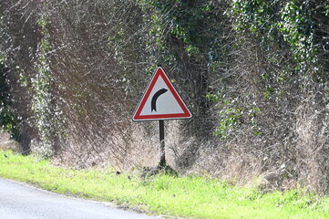 Panneau route virage